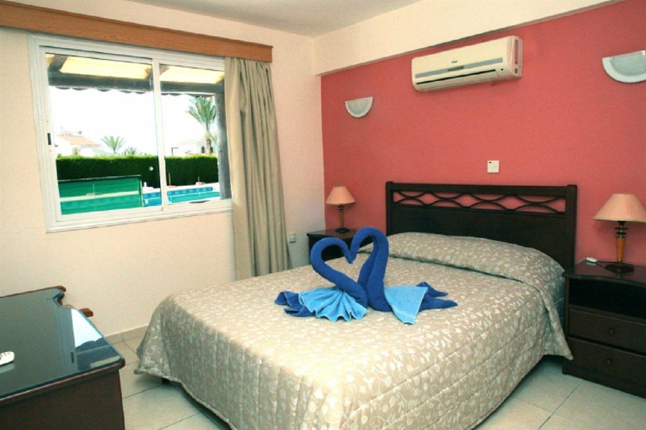 Hotel de apartamente Petsas 3*